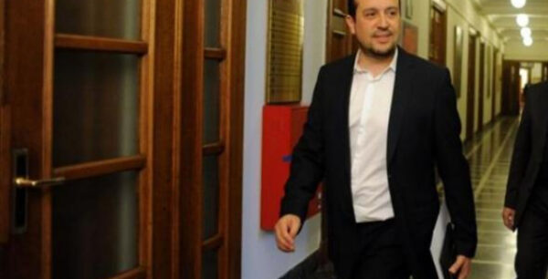 Παππάς: Όσοι ποντάρουν στην καταστροφή να κοιταχτούν στον καθρέφτη