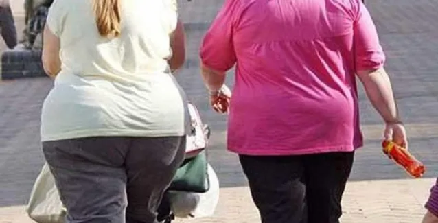 Εγκεφαλικό: Πώς τα παραπάνω κιλά “βοηθούν” σύμφωνα με έρευνα