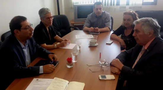 Συνάντηση για σχολικό εξοπλισμό στα παιδιά των προσφύγων