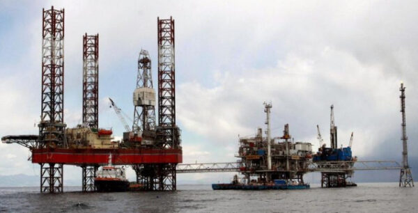 Κατά 160.000 βαρέλια την ημέρα μειώθηκε η παραγωγή πετρελαίου στο Ιράκ