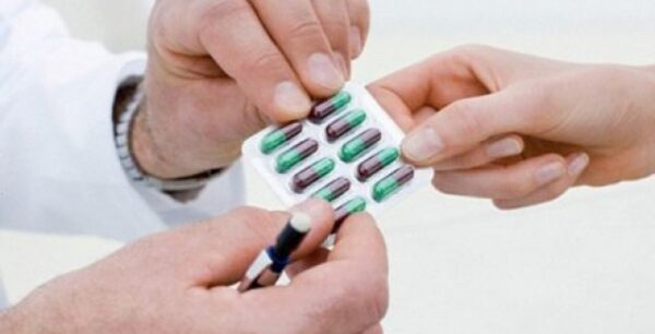 Επικίνδυνα για τους ηλικιωμένους τα κοκτέιλ φαρμάκων που καταναλώνουν