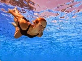 Δείτε πώς θα καταλάβετε αν η θάλασσα που κολυμπάτε είναι καθαρή