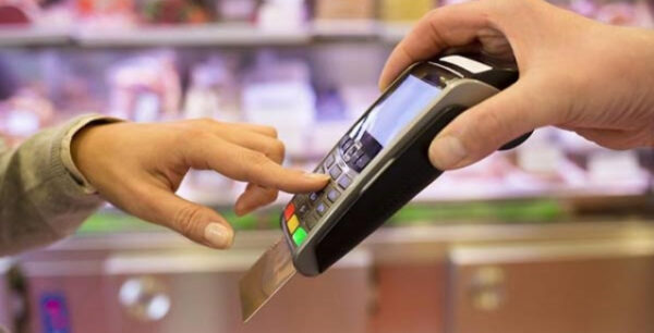 Ποιες δαπάνες με κάρτα δεν θα μετρούν στο αφορολόγητο