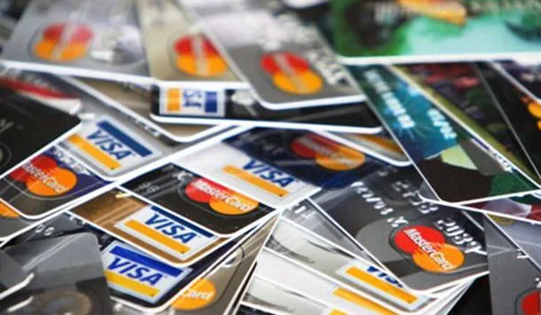 Τι αλλάζει στις καθημερινές συναλλαγές με κάρτες