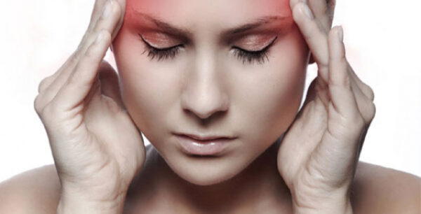 Γιατί έχουμε πιο συχνά πονοκέφαλο τα Χριστούγεννα;