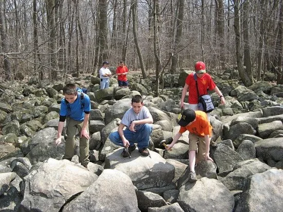 Τα παράξενα βράχια που… κουδουνίζουν! Δείτε το ΒΙΝΤΕΟ !!!