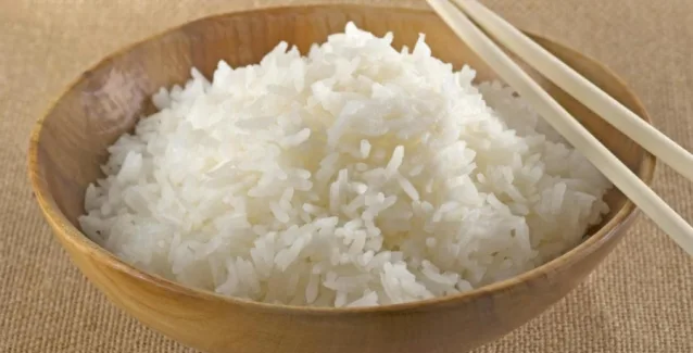 Προσοχή στο ξαναζεσταμένο ρύζι… Οι ειδικοί εξηγούν τους κινδύνους