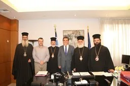 09-10-14 Οι Μητροπολίτες της Θράκης στον ΥΦΥΠΑΙΘ Αλέξανδρο Δερμεντζόπουλο