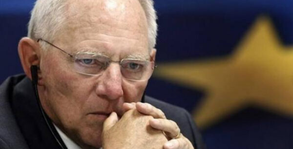 Αθήνα: Ο Σόιμπλε αναζητεί αφορμή για τεχνητή κρίση