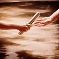 Γιώργος Παπαθανασόπουλος, Μην πέσει η σκυτάλη