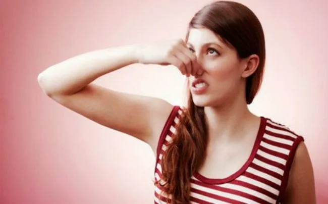 Απίστευτο TIP! Έτσι ΔΕΝ θα μυρίζει «τηγανίλα» όλο το σπίτι όταν μαγειρεύετε!