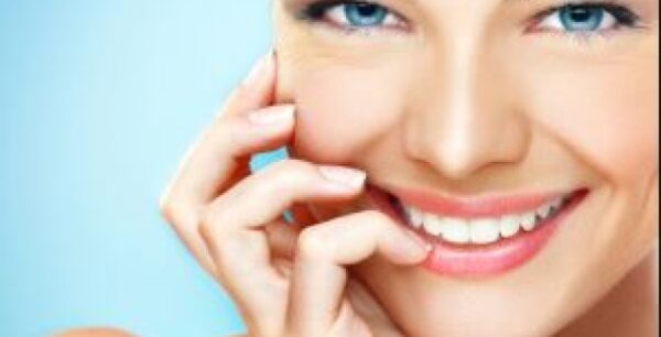 Καθημερινές συμβουλές για όμορφα, λαμπερά χαμόγελα