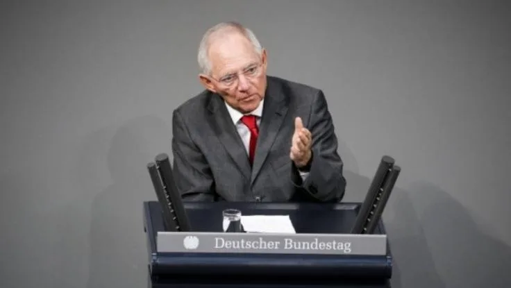 Σόιμπλε: Ολοκλήρωση του προγράμματος και μετά συζήτηση για χρέος