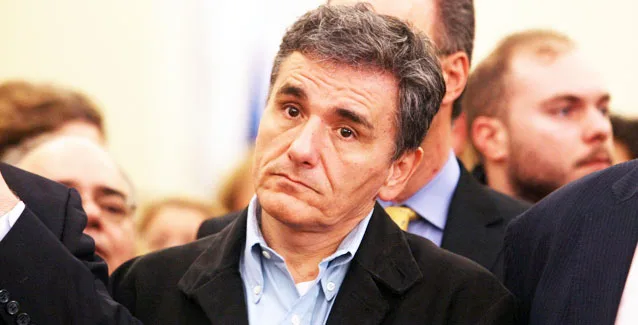 Φορτώνουν τους Ελληνες με νέα μέτρα για να επαναφέρουν την τρόικα στην Αθήνα