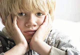 Πως να βοηθήσετε το παιδί όταν ζηλεύει