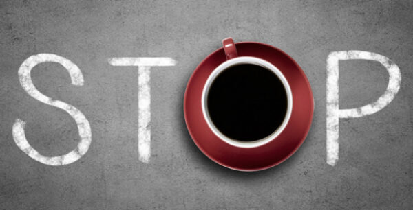 Τα θετικά και τα αρνητικά που συμβαίνουν στον οργανισμό όσων «κόβουν» την καφεΐνη