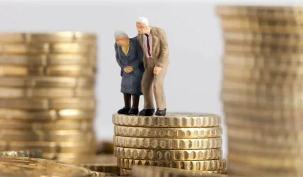 Κρυφό έλλειμμα στα Ταμεία απειλεί τις συντάξεις