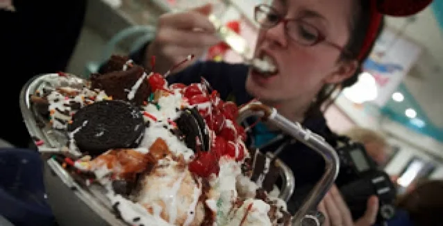 Πώς η πολλή ζάχαρη μπορεί να είναι επιζήμια για τον εγκέφαλο