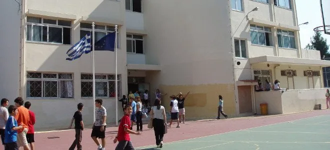 Ερχεται η ηλεκτρονική κάρτα των εκπαιδευτικών – Το υπουργείο Παιδείας θα ελέγχει ποιος δουλεύει