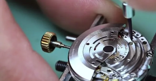 Γιατί τα ρολόγια Rolex είναι τόσο ακριβά; Μετά από αυτό το βίντεο θα ξέρετε το γιατί!