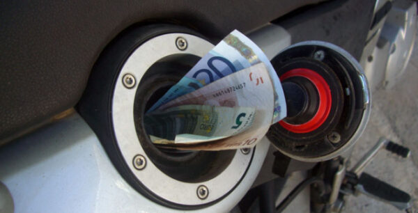 Στα ύψη η τιμή της βενζίνης – Εφιάλτης για τον οικογενειακό κι επιχειρηματικό προϋπολογσμό