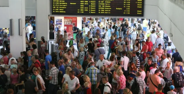 Κατακόρυφη αύξηση στα έσοδα τουρισμού τον Οκτώβριο