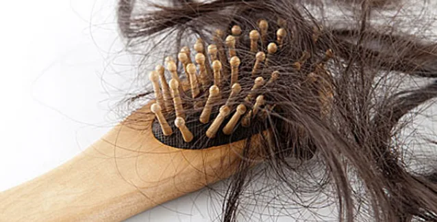 Εχετε τριχόπτωση; Αυτοί είναι οι 5 βασικότεροι λόγοι