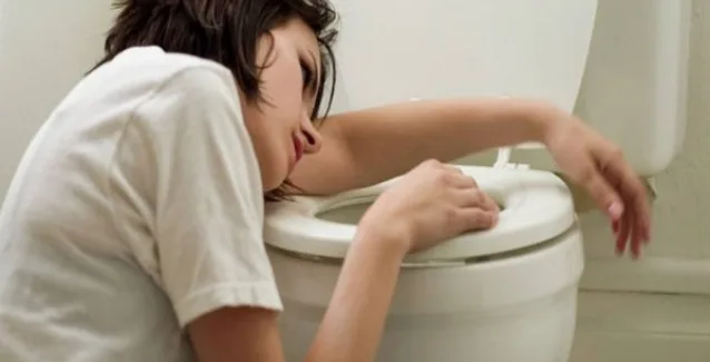 Πώς να αποφύγετε την τροφική δηλητηρίαση στο πασχαλινό τραπέζι!