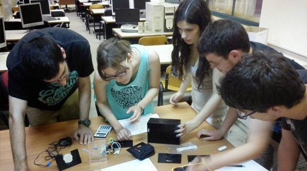 Τέσσερις Έλληνες μαθητές διακρίθηκαν στη Διεθνή Ολυμπιάδα Φυσικής