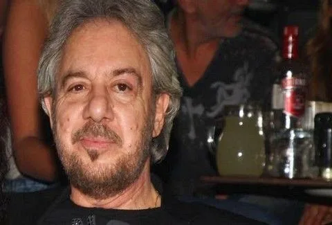 Θλίψη για τον θάνατο του Αντώνη Βαρδή! Ποια είναι τα συγκινητικά μηνύματα;