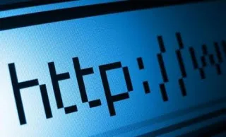 Πιο προσεκτικοί, αλλά και με λιγότερες γνώσεις ψηφιακής ασφάλειας, οι μεγαλύτερης ηλικίας χρήστες