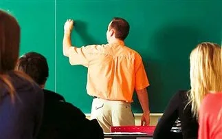 Τα κονδύλια μισθοδοσίας μόνιμων εκπαιδευτικών για προσλήψεις αναπληρωτών