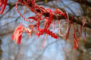Το βραχιολάκι του πρώτου μήνα της Άνοιξης- Η ιστορία και το έθιμο του «Μάρτη»