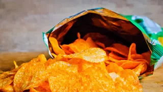 7 τροφές που δε μας αφήνουν να χάσουμε κιλά