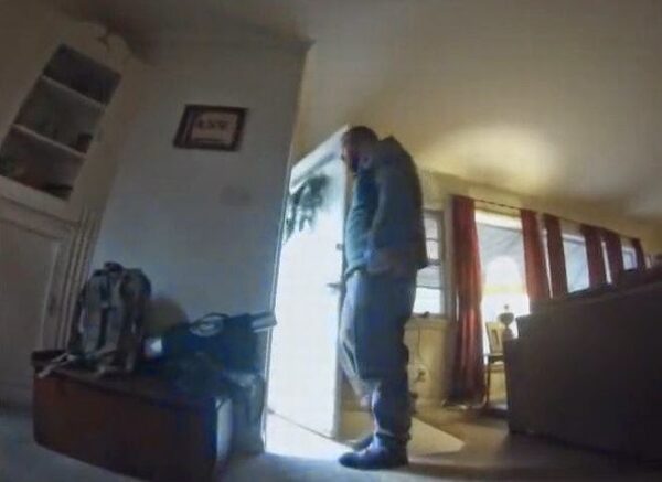 Αυτός ο σκύλος θα σας ραγίσει τη καρδιά. Τι κάνει όταν φεύγει ο ιδιοκτήτης του [video]