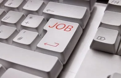 Πώς η τεχνολογία μας κάνει να δουλεύουμε περισσότερες ώρες!