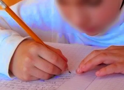 Δείτε τι έγραψε σήμερα στο σχολείο ένας μικρός Έλληνας μαθητής… [photo]