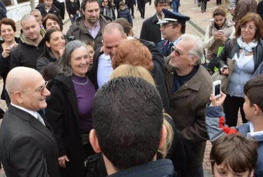 Η μυστηριώδης απάντηση Βαρουφάκη σε πολίτη που θα συζητηθεί [video]