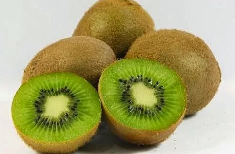 Ανακαλύψτε τις διατροφικές εκπλήξεις που κρύβει ένα ακτινίδιο