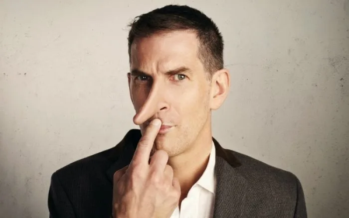 Τα 10 σημάδια ότι ο συνομιλητής σας ψεύδεται ασύστολα! [video]