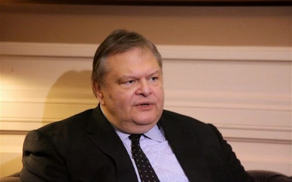 Ευ. Βενιζέλος: Επικίνδυνος αναχρονισμός στην εκπαίδευση