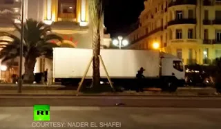 Νέο βίντεο τη στιγμή που η αστυνομία εκτελεί τον δράστη της Νίκαιας