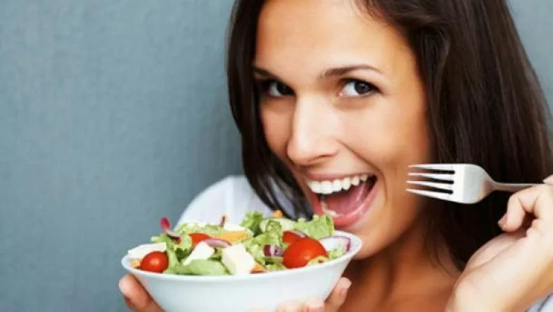 Εννέα έξυπνοι τρόποι για να ”τσιμπολογάτε” χωρίς να παχαίνετε