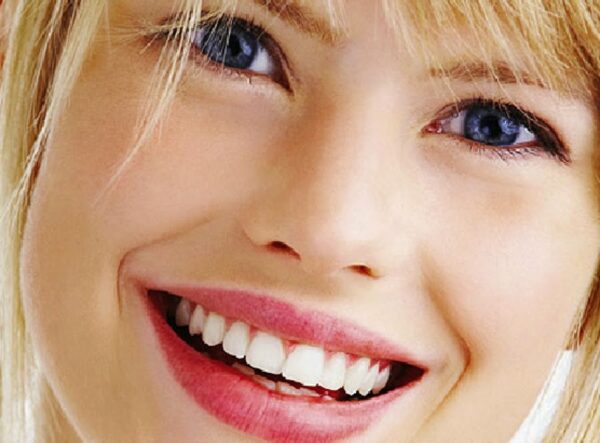 Ποιες είναι οι 7 χειρότερες τροφές για τα δόντια σου;