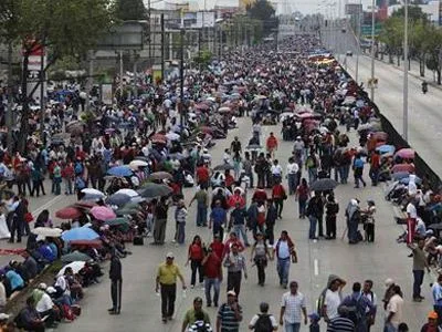 Στους δρόμους οι εκπαιδευτικοί κατά της αξιολόγησης