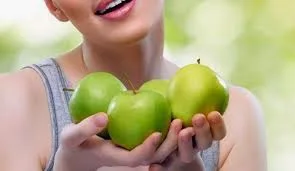 Γιατί το να τρως φρούτο μετά το φαγητό είναι λάθος