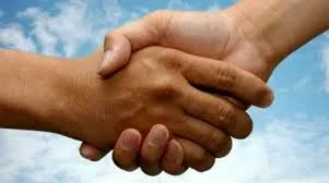 Τι δηλώνει ο τρόπος χειραψίας μας