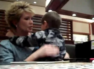 Συγκινητικό βίντεο: Το μεγαλείο της Μάνας… [video]