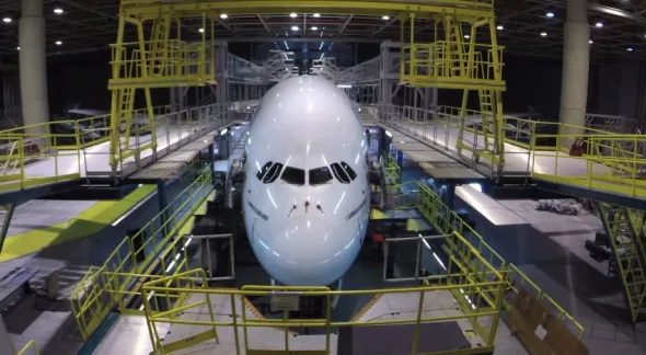 Πως είναι να “διαλύεις” ένα Airbus A380 μέσα σε 2 λεπτά [video]