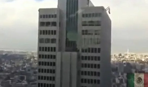 Πώς πάει ένα ουρανοξύστης με 7,8 ρίχτερ; [video]